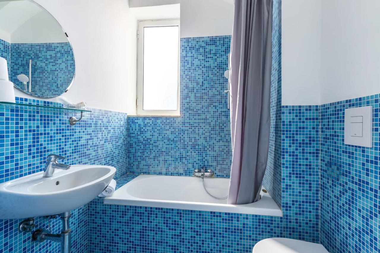 Lopez 20 A Big Family Apartment By Napoliapartments Екстериор снимка